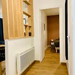 L'ecrin - 2 Bedrooms - Large Free Parking & Close To Tram *