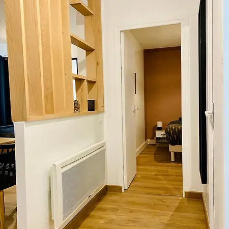L'ecrin - 2 Bedrooms - Large Free Parking & Close To Tram *